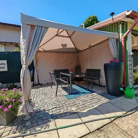 Ubytování v soukromí Miri's House